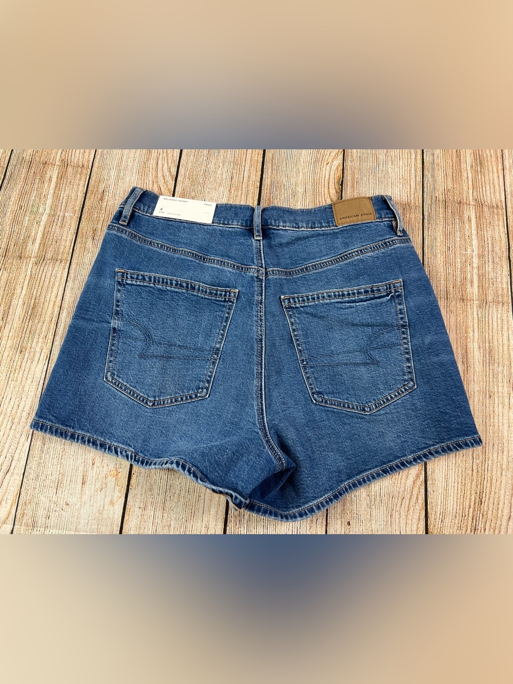 NWT Women’s American Eagle Strigid Relaxed Short Super High Rise Size 4 27W